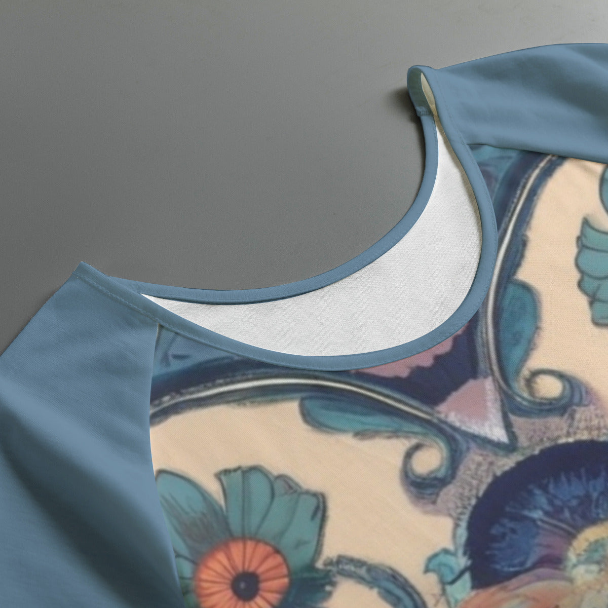 Pattern 289a -- Women's Round Neck T-shirt With Raglan Sleeve