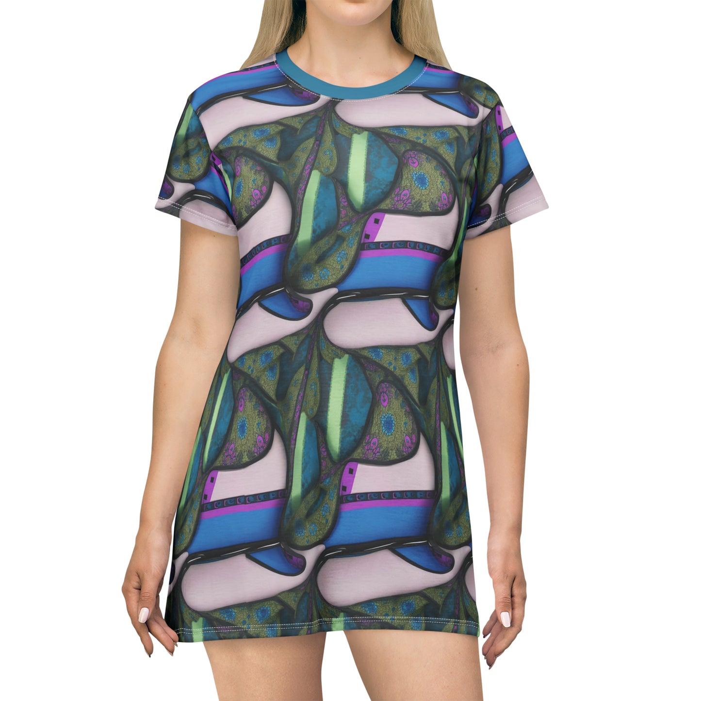 Steppin' Out -- T-Shirt Dress (AOP)