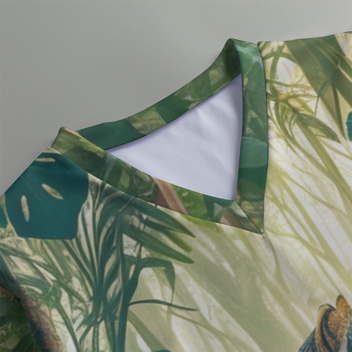 Jungle -- Men's V-neck Sweatshirt With Long Sleeve