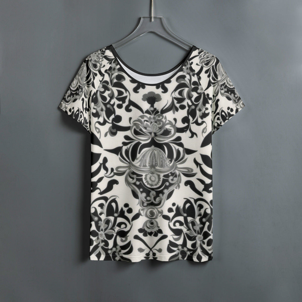 Pattern 295 -- Women's Round Neck T-shirt With Raglan Sleeve