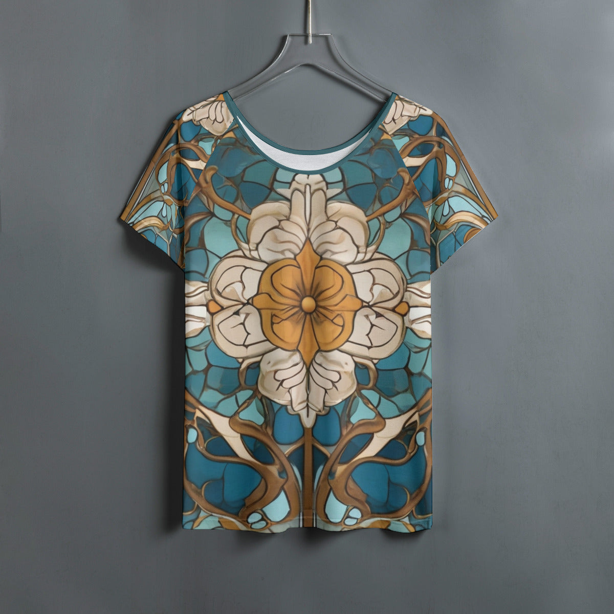 Pattern 189 -- Women's Round Neck T-shirt With Raglan Sleeve