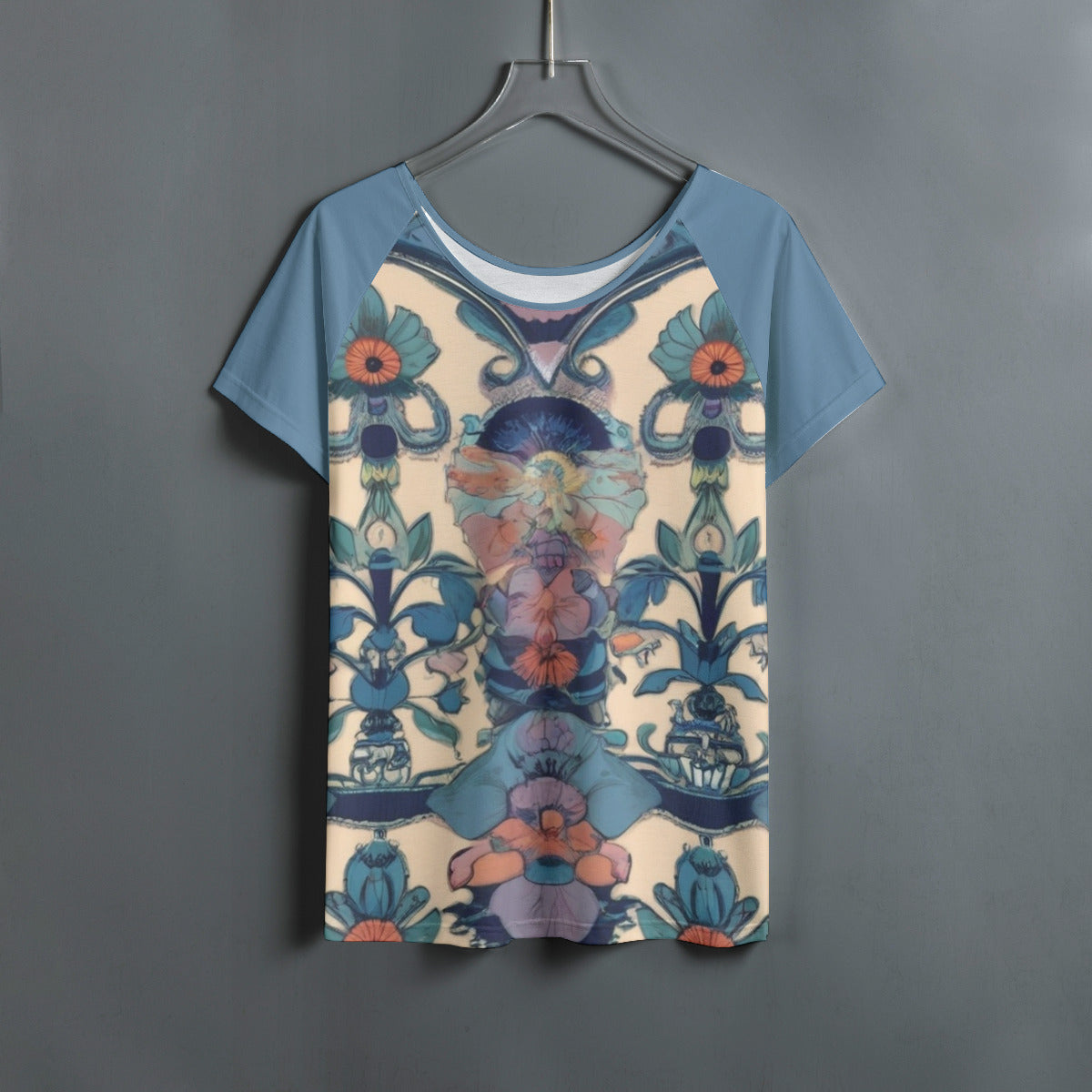 Pattern 289a -- Women's Round Neck T-shirt With Raglan Sleeve
